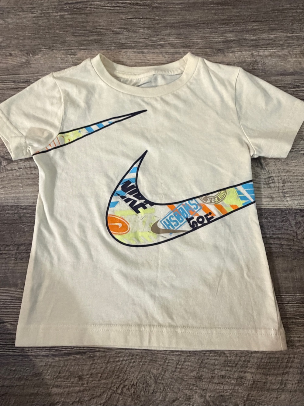 Nike Oversized Swoosh Graphic Tee Toddler Size 4T Cream Multicolor Logo